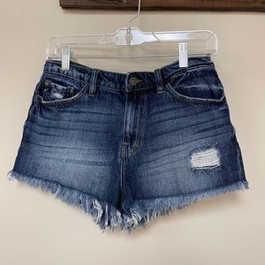 KanCan: Distressed Raw Hem Short, Size 27
